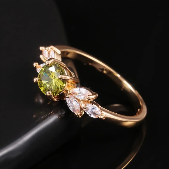 New Women’s Yellow Gold Plated Emerald Ring - Picture 4 of 6